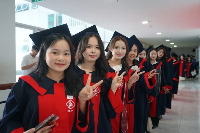 Từ ngã rẽ học tập đến danh hiệu thủ khoa
