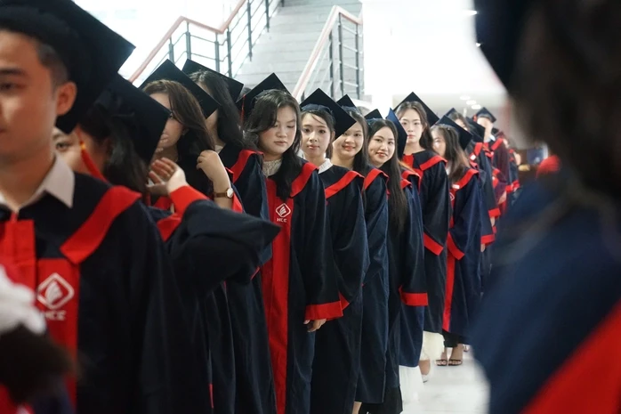 Từ ngã rẽ học tập đến danh hiệu thủ khoa
