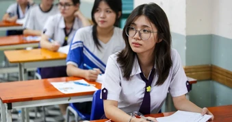 Từng dạy học trò điểm 10 toán thi tốt nghiệp THPT, thầy giáo mách nước làm bài