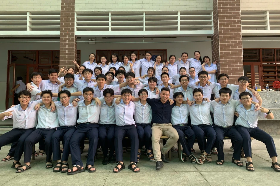 Từng dạy học trò điểm 10 toán thi tốt nghiệp THPT, thầy giáo mách nước làm bài Từng dạy học trò điểm 10 toán thi tốt nghiệp THPT, thầy giáo mách nước làm bài