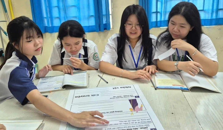 Tuổi 15 và 'canh bạc' chọn tổ hợp môn lớp 10 Tuổi 15 và 'canh bạc' chọn tổ hợp môn lớp 10