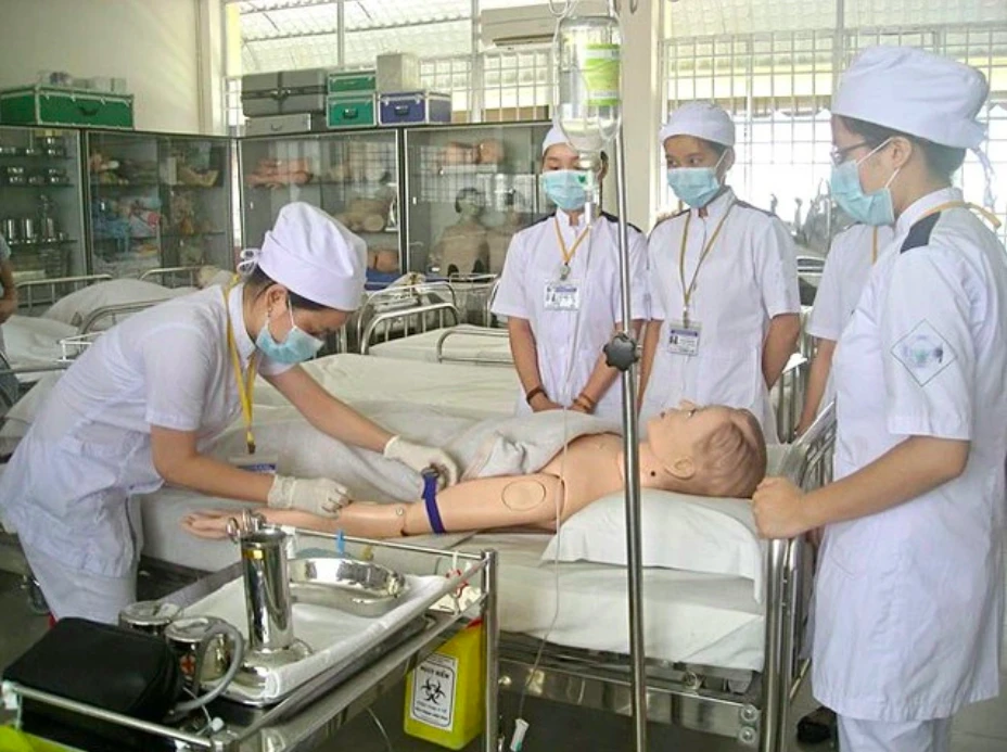 Tuyển sinh 2026: Chỉ tiêu, phương thức tại các trường đào tạo khối ngành sức khỏe Tuyển sinh 2026: Chỉ tiêu, phương thức tại các trường đào tạo khối ngành sức khỏe