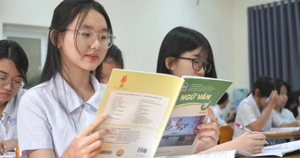 Tuyển sinh đại học: Xét học bạ bắt buộc có môn toán hoặc ngữ văn