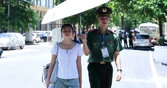Tuyển thẳng 2 nữ sinh đạt giải Quốc gia môn lịch sử vào các trường công an