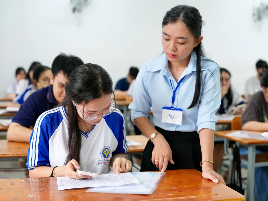 Vận chuyển đề thi tốt nghiệp THPT ở nơi đông thí sinh nhất cả nước Vận chuyển đề thi tốt nghiệp THPT ở nơi đông thí sinh nhất cả nước