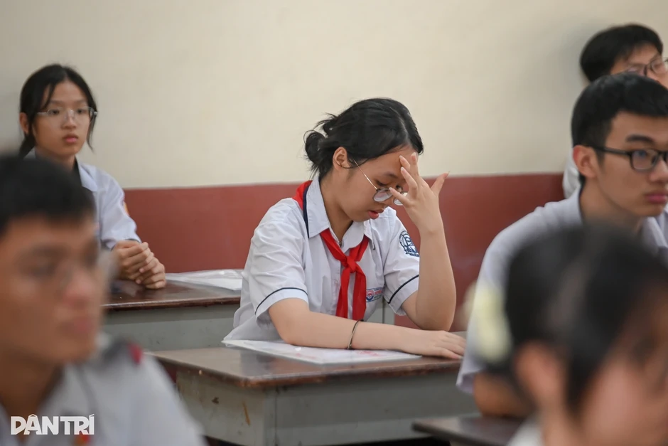 Vì sao chưa thể bỏ thi lớp 10, kỳ thi "ám ảnh" đời học sinh Vì sao chưa thể bỏ thi lớp 10, kỳ thi "ám ảnh" đời học sinh