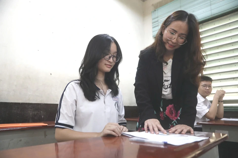 Xuất hiện 9,25 điểm ngữ văn lớp 10 TPHCM, nhiều bài đạt điểm giỏi Xuất hiện 9,25 điểm ngữ văn lớp 10 TPHCM, nhiều bài đạt điểm giỏi