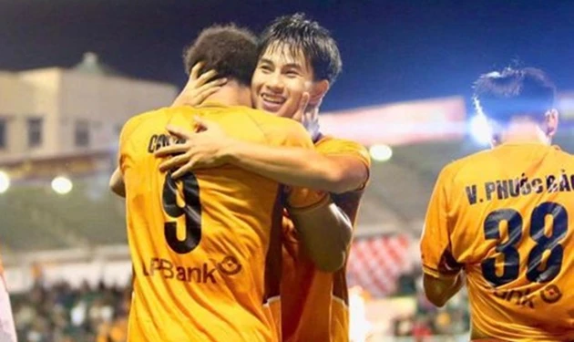 Ba đội bóng V.League quyết tử trụ hạng ở vòng đấu hạ màn Ba đội bóng V.League quyết tử trụ hạng ở vòng đấu hạ màn