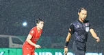Ban tổ chức V-League chấn chỉnh trọng tài sau các vụ bạo lực sân cỏ