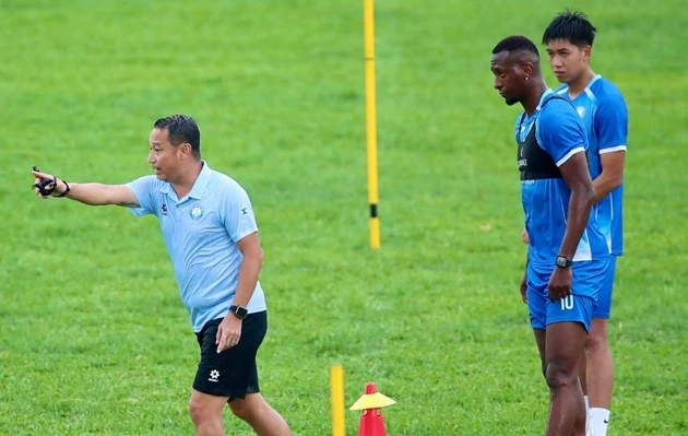 Các đội bóng V.League chạy đua với thời gian trước mùa giải mới Các đội bóng V.League chạy đua với thời gian trước mùa giải mới