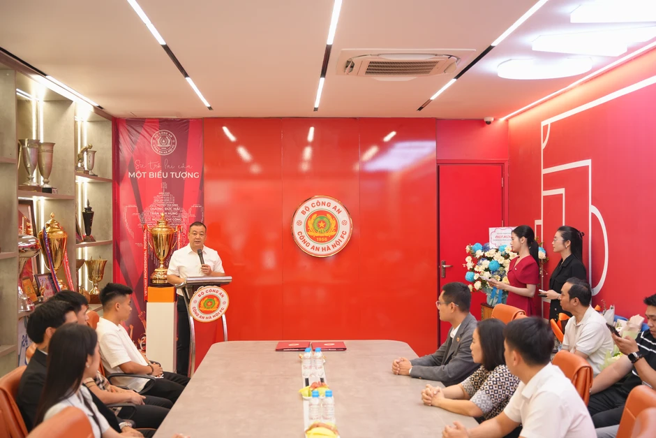 CAHN gia hạn hợp đồng với loạt tuyển thủ