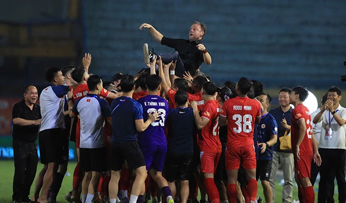 CAHN sẽ làm gì khi đã đứng trên ‘đỉnh’ V.League? CAHN sẽ làm gì khi đã đứng trên ‘đỉnh’ V.League?