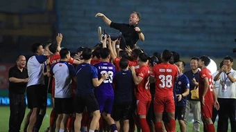 CAHN&nbsp;sẽ làm gì khi&nbsp;đã đứng trên&nbsp;‘đỉnh’ V.League?