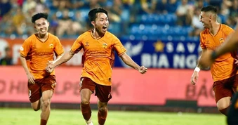 Cầu thủ HA Gia Lai ghi bàn thắng đẳng cấp thế giới