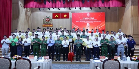 CLB CA TP.HCM tổ chức lễ mừng công CLB CA TP.HCM tổ chức lễ mừng công