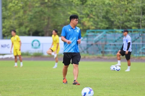 CLB Đồng Nai hối hả cho mục tiêu trụ lại V.League CLB Đồng Nai hối hả cho mục tiêu trụ lại V.League