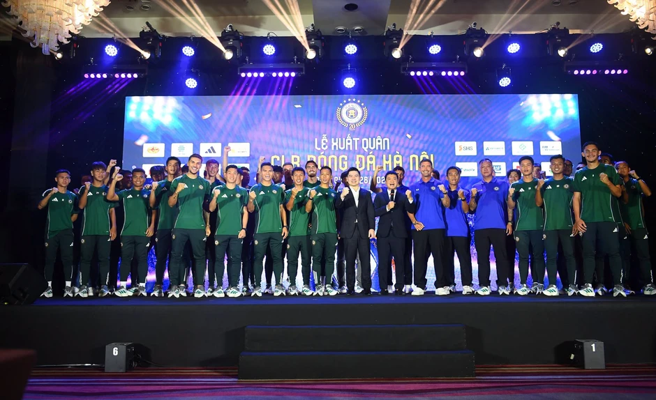 CLB Hà Nội ra mắt áo đấu adidas, có gì đặc biệt? CLB Hà Nội ra mắt áo đấu adidas, có gì đặc biệt?