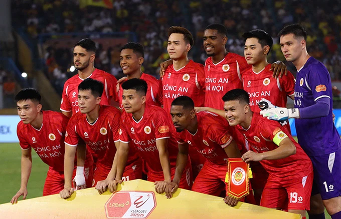 Công an Hà Nội vô địch V.League 2025/26: Galacticos 2.0 lên ngôi vương Công an Hà Nội vô địch V.League 2025/26: Galacticos 2.0 lên ngôi vương