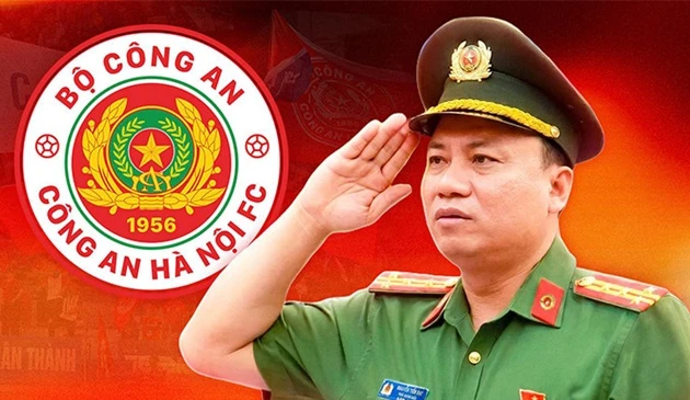 Đại tá Nguyễn Tiến Đạt trở thành tân Chủ tịch CLB CAHN Đại tá Nguyễn Tiến Đạt trở thành tân Chủ tịch CLB CAHN