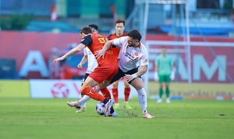 Đặng Văn Lâm chia sẻ Ninh Bình tự làm khó mình ở cuộc đua á quân