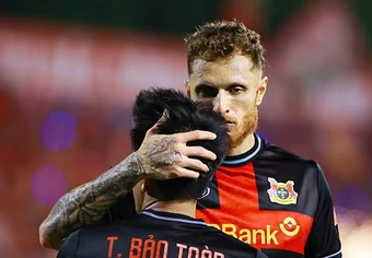 Đè bẹp Hà Tĩnh 3-0, Ninh Bình đoạt HCĐ V-League