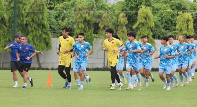 Điểm tin bóng đá Việt Nam 1/5: Việt Nam đăng cai Vòng loại U20 châu Á; Sao Việt kiều lỡ hẹn U19 Việt Nam Điểm tin bóng đá Việt Nam 1/5: Việt Nam đăng cai Vòng loại U20 châu Á; Sao Việt kiều lỡ hẹn U19 Việt Nam