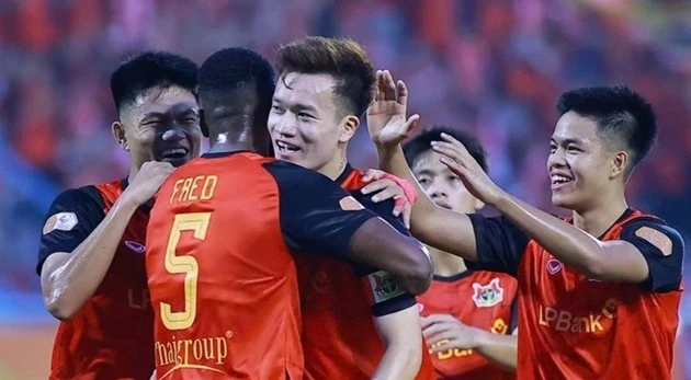Điểm tin bóng đá Việt Nam 10/5: Hoàng Đức chấn thương sau siêu phẩm; Việt Nam đụng độ Hàn Quốc Điểm tin bóng đá Việt Nam 10/5: Hoàng Đức chấn thương sau siêu phẩm; Việt Nam đụng độ Hàn Quốc