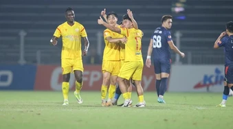 Đình Bắc ghi bàn không đủ giúp CAHN hạ PVF-CAND