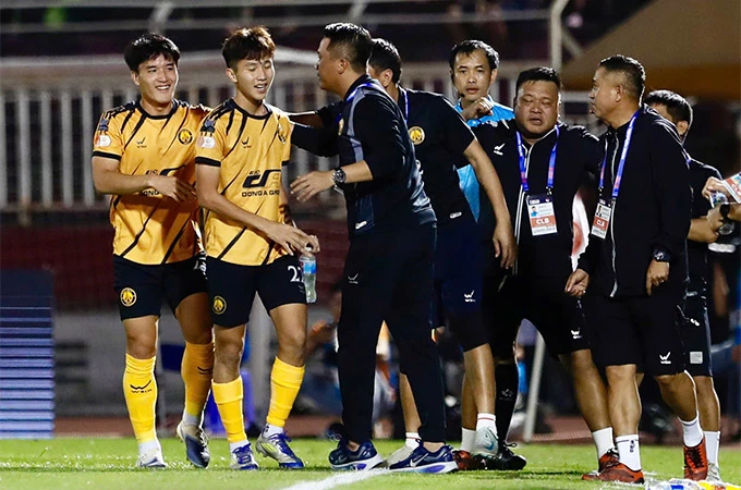 FIFA tiếp tục phạt nặng CLB Thanh Hóa FIFA tiếp tục phạt nặng CLB Thanh Hóa