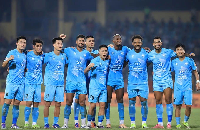 Hà Nội 2-1 Nam Định: Hoàng Hên tỏa sáng đưa Hà Nội vào Top 3 Hà Nội 2-1 Nam Định: Hoàng Hên tỏa sáng đưa Hà Nội vào Top 3