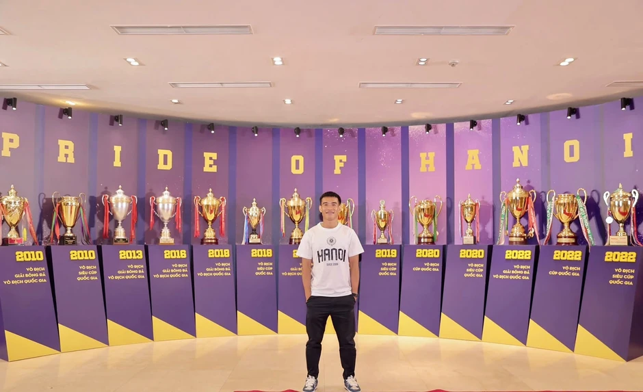 Hà Nội FC chính thức chia tay Đậu Văn Toàn Hà Nội FC chính thức chia tay Đậu Văn Toàn