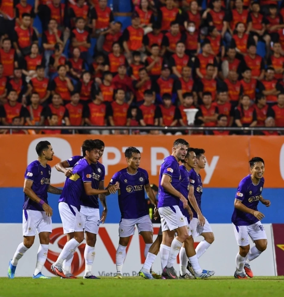 Hà Nội FC hạ Ninh Bình để áp sát top 3 V-League Hà Nội FC hạ Ninh Bình để áp sát top 3 V-League