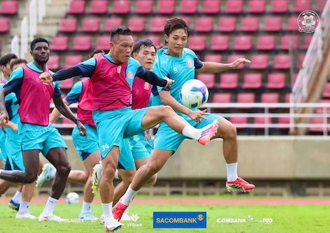 Hậu AFF Cup, bóng đá Việt Nam trở lại với các trận cầu đỉnh cao Hậu AFF Cup, bóng đá Việt Nam trở lại với các trận cầu đỉnh cao