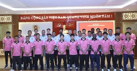Hậu AFF Cup, bóng đá Việt Nam trở lại với các trận cầu đỉnh cao Hậu AFF Cup, bóng đá Việt Nam trở lại với các trận cầu đỉnh cao