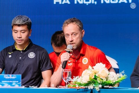 Hậu AFF Cup, bóng đá Việt Nam trở lại với các trận cầu đỉnh cao Hậu AFF Cup, bóng đá Việt Nam trở lại với các trận cầu đỉnh cao
