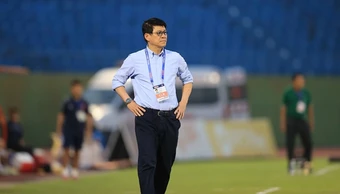 HLV Bae Ji-won thay ông Vũ Tiến Thành dẫn dắt CLB Ninh Bình