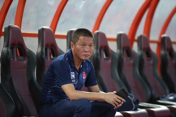 HLV Chu Đình Nghiêm không hài lòng với Ronaldo HLV Chu Đình Nghiêm không hài lòng với Ronaldo