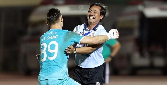 HLV Phùng Thanh Phương không phải 'hàng hiệu', cũng chẳng thích ồn ào HLV Phùng Thanh Phương không phải 'hàng hiệu', cũng chẳng thích ồn ào