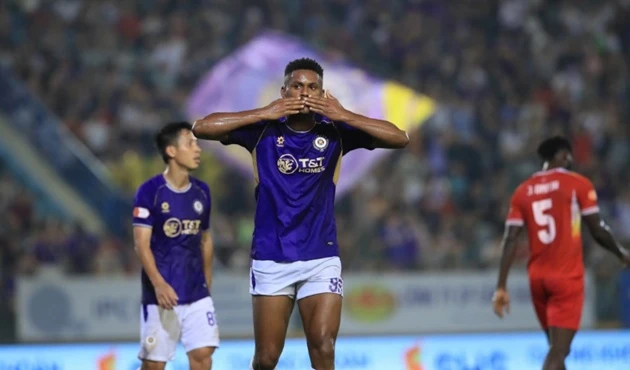 Hoàng Hên và Hai Long giúp Hà Nội FC thăng hoa tại Hàng Đẫy Hoàng Hên và Hai Long giúp Hà Nội FC thăng hoa tại Hàng Đẫy