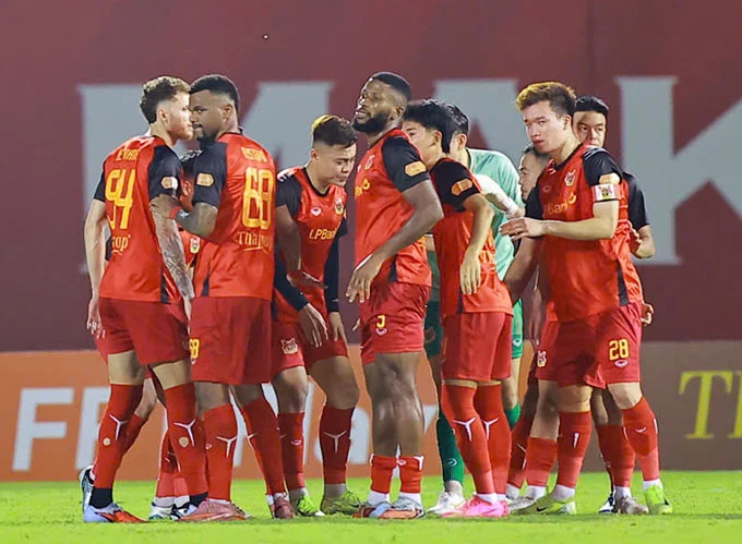 Kết quả Ninh Bình 1-1 Công an TP.HCM: Việt kiều Lee Williams khiến Ninh Bình xa mộng á quân Kết quả Ninh Bình 1-1 Công an TP.HCM: Việt kiều Lee Williams khiến Ninh Bình xa mộng á quân