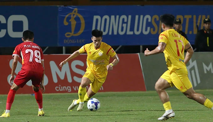 Kết quả PVF-CAND 0-0 Hồng Lĩnh Hà Tĩnh: Chủ nhà tạm thoát đáy bảng Kết quả PVF-CAND 0-0 Hồng Lĩnh Hà Tĩnh: Chủ nhà tạm thoát đáy bảng