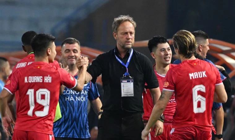 Làm sao để V-League không còn những khán đài trống? Làm sao để V-League không còn những khán đài trống?