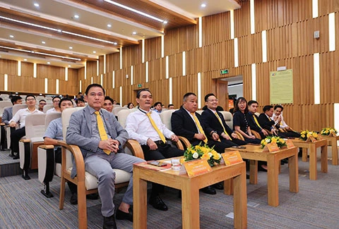 LPBank tài trợ V.League mùa thứ ba liên tiếp LPBank tài trợ V.League mùa thứ ba liên tiếp