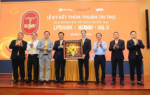LPBank tài trợ V.League mùa thứ ba liên tiếp LPBank tài trợ V.League mùa thứ ba liên tiếp