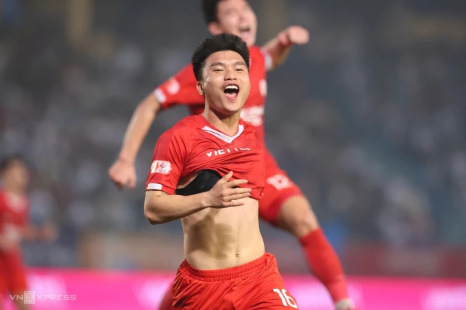 Nam Định kém Công an Hà Nội 20 điểm sau lượt đi V-League Nam Định kém Công an Hà Nội 20 điểm sau lượt đi V-League