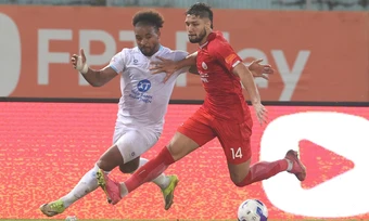 Nam Định kém Công an Hà Nội 20 điểm sau lượt đi V-League