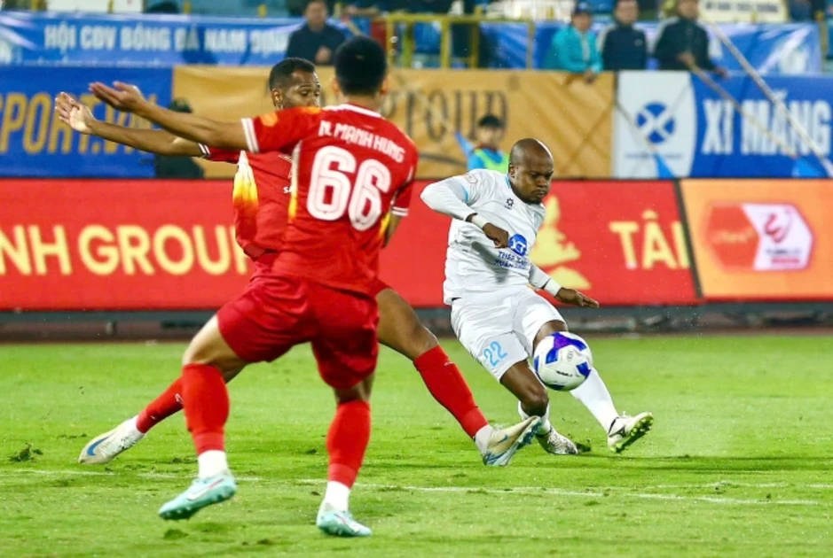 Nam Định không thắng 9 trận liền ở V-League Nam Định không thắng 9 trận liền ở V-League