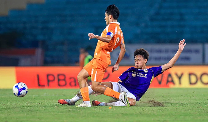 Nguyễn Anh Tiệp, trung vệ 20 tuổi đang gây sốt V.League Nguyễn Anh Tiệp, trung vệ 20 tuổi đang gây sốt V.League