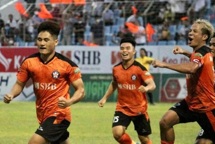Nguyễn Phi Hoàng rời Đà Nẵng sau một thập kỷ gắn bó Nguyễn Phi Hoàng rời Đà Nẵng sau một thập kỷ gắn bó