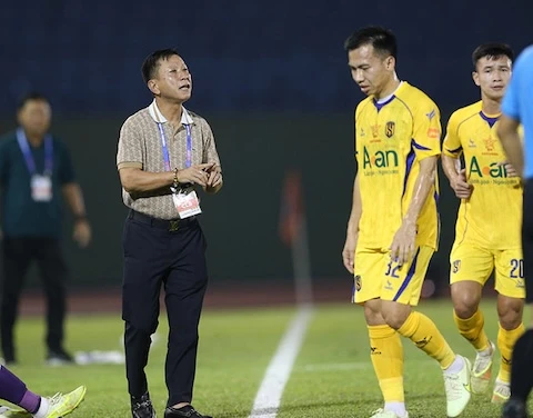 SLNA bao giờ hết cảnh 'sống mòn'? SLNA bao giờ hết cảnh 'sống mòn'?